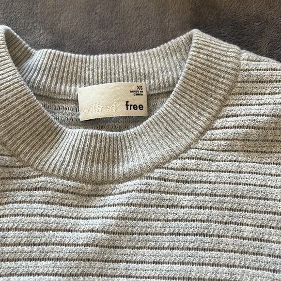 Aritzia Lolan cropped sweater XS - Picture 3 of 4